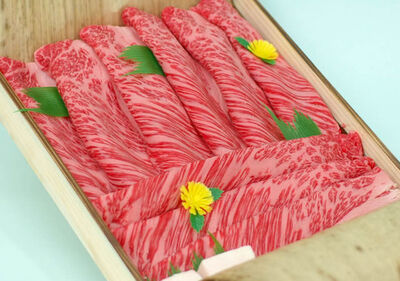 国産牛 高級薄切り肉セット800g【すき焼き・しゃぶしゃぶ】【贈り物・ギフト】【特製木箱入り】の写真